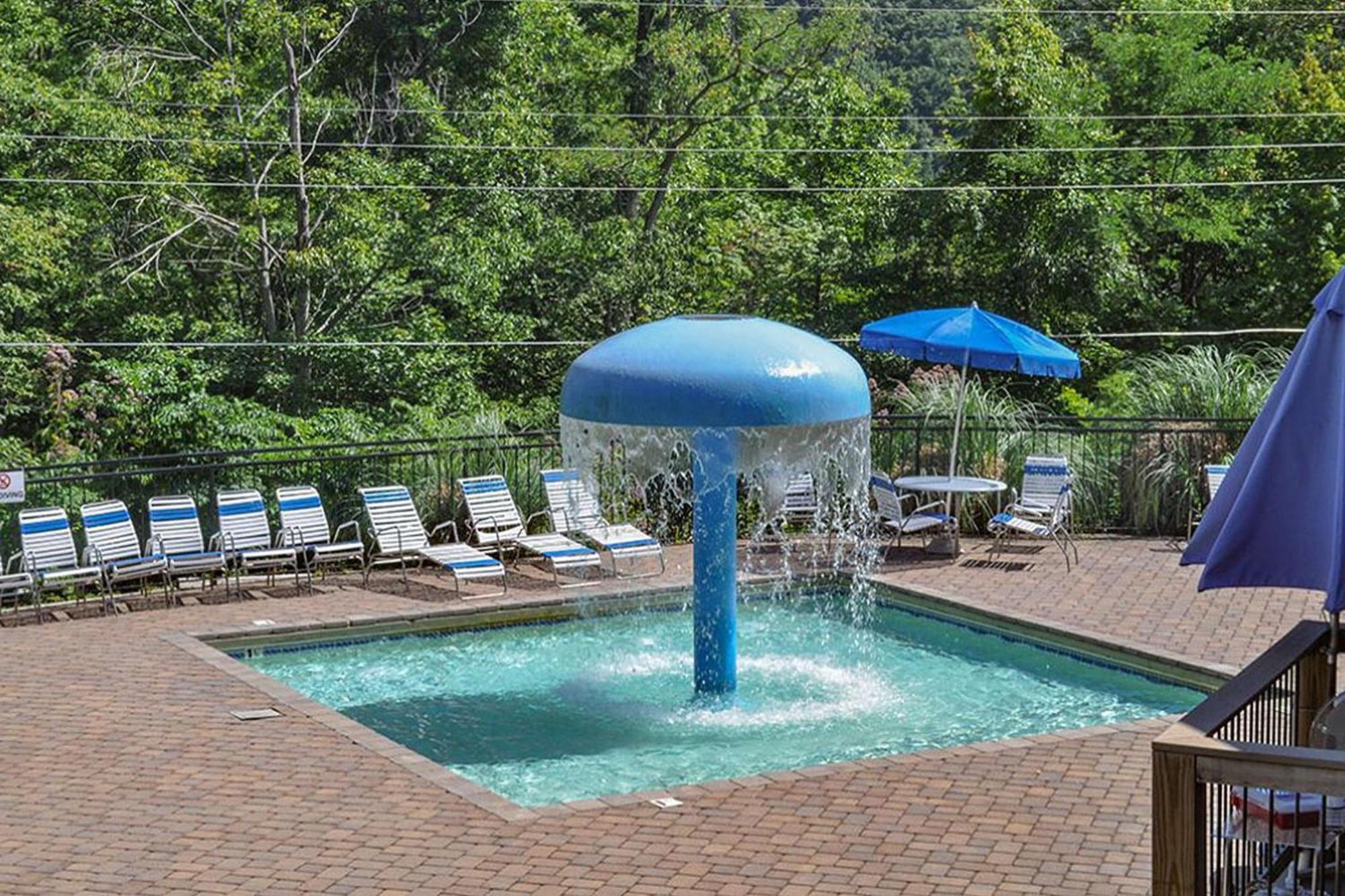 הוילה גטלינבורג Cabin On The Creek מראה חיצוני תמונה