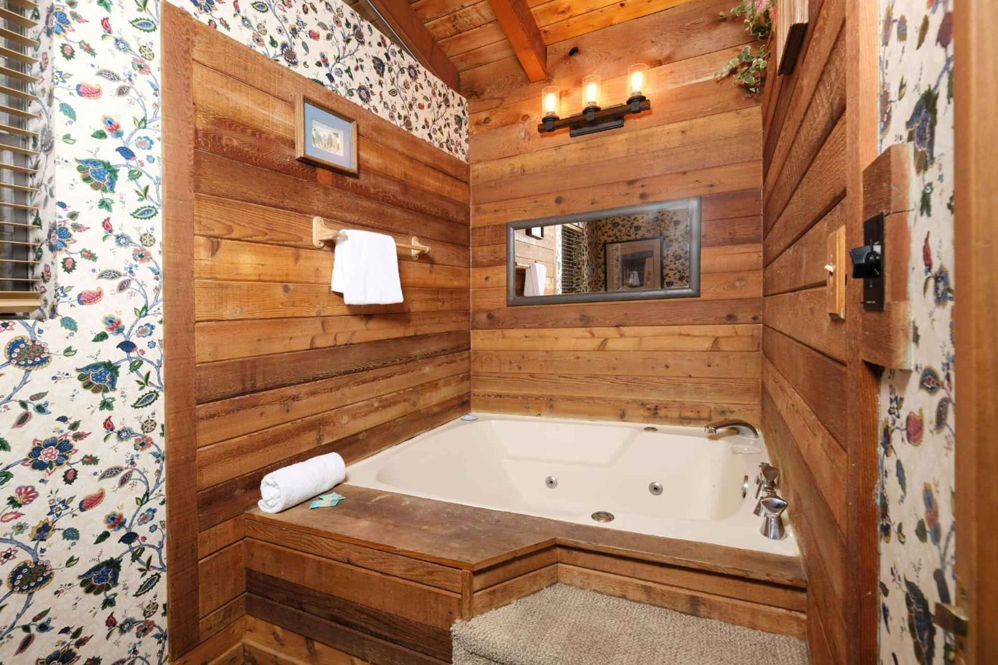 הוילה גטלינבורג Cabin On The Creek מראה חיצוני תמונה